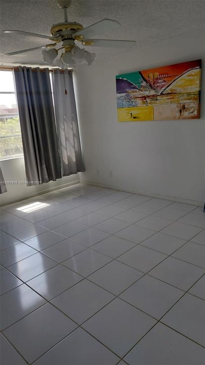 На продажу: $118,000 (2 спален, 2 ванн, 1160 Квадратных фут)