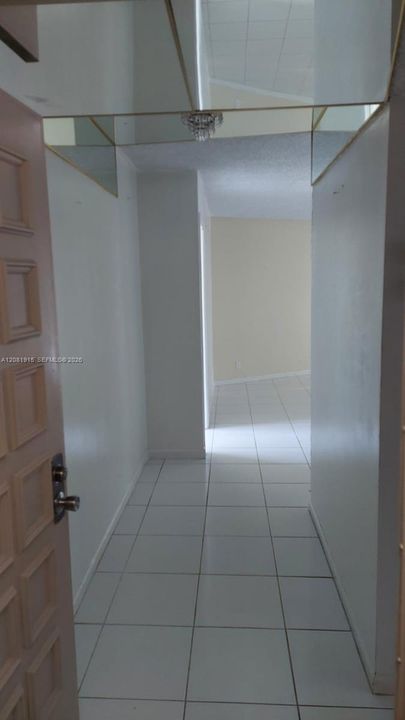 На продажу: $118,000 (2 спален, 2 ванн, 1160 Квадратных фут)