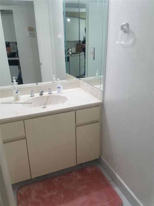 На продажу: $118,000 (2 спален, 2 ванн, 1160 Квадратных фут)