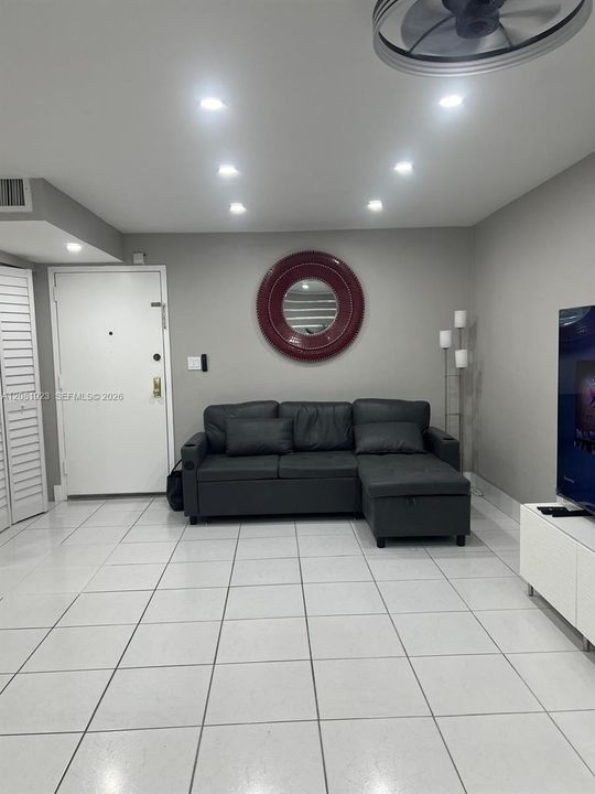 En Renta: $2,700 (2 camas, 2 baños, 1031 Pies cuadrados)