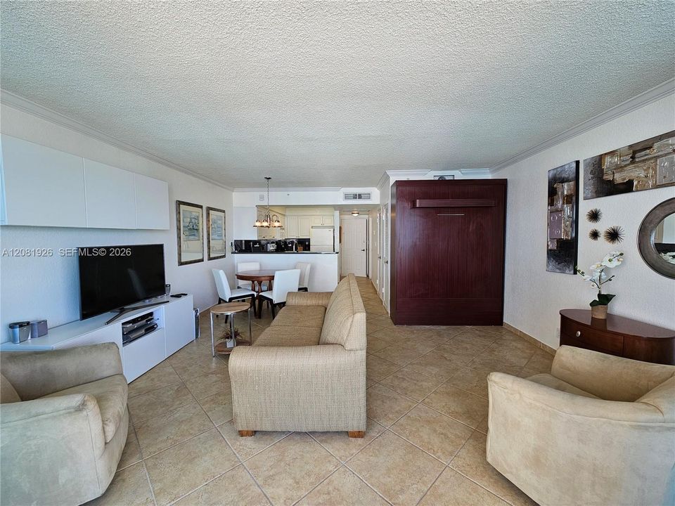 В аренду: $2,350 (0 спален, 1 ванн, 482 Квадратных фут)
