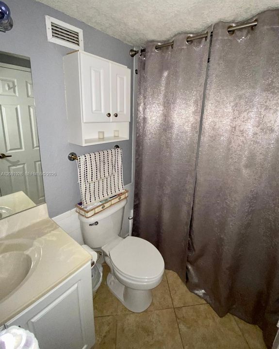 В аренду: $2,350 (0 спален, 1 ванн, 482 Квадратных фут)