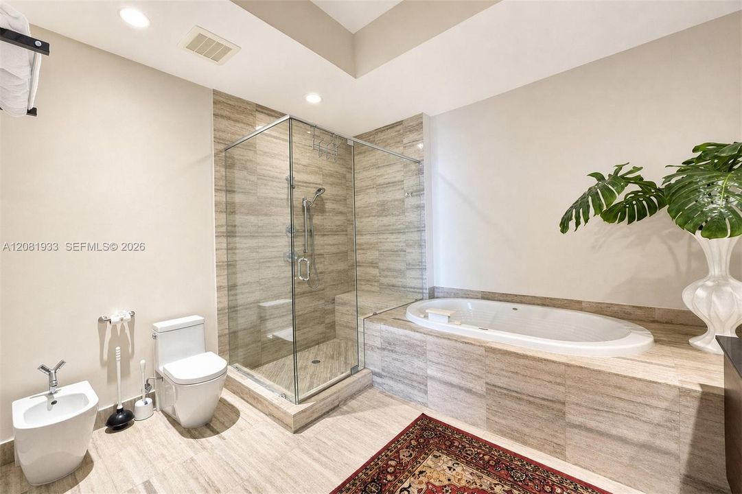 В аренду: $12,000 (3 спален, 3 ванн, 2084 Квадратных фут)