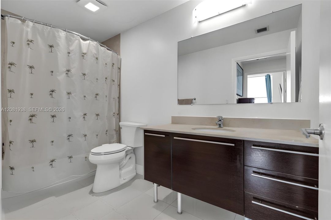 For Sale: $535,000 (2 beds, 2 baths, 1180 Square Feet)