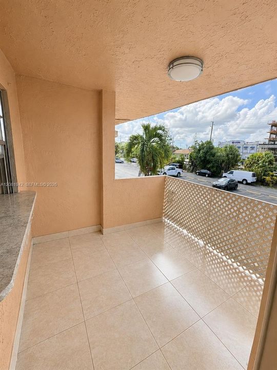В аренду: $1,700 (1 спален, 1 ванн, 800 Квадратных фут)