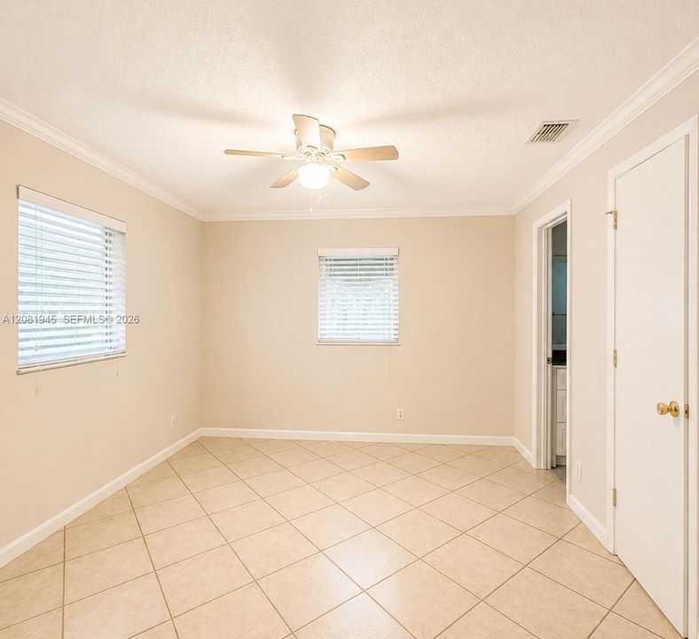 For Sale: $350,000 (2 beds, 2 baths, 1456 Square Feet)