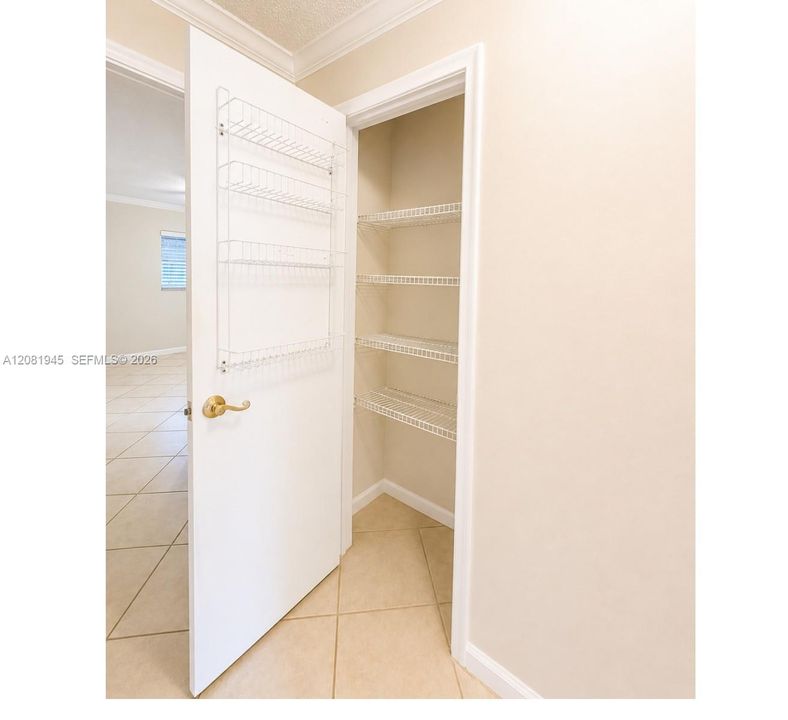 For Sale: $350,000 (2 beds, 2 baths, 1456 Square Feet)