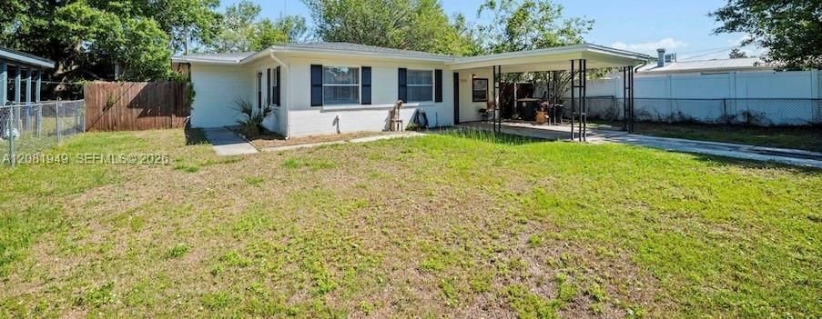 For Sale: $240,000 (2 beds, 1 baths, 1166 Square Feet)