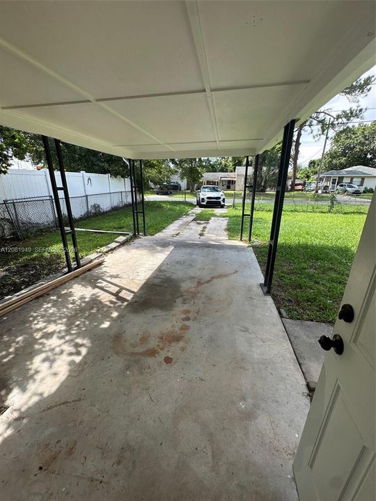 For Sale: $240,000 (2 beds, 1 baths, 1166 Square Feet)