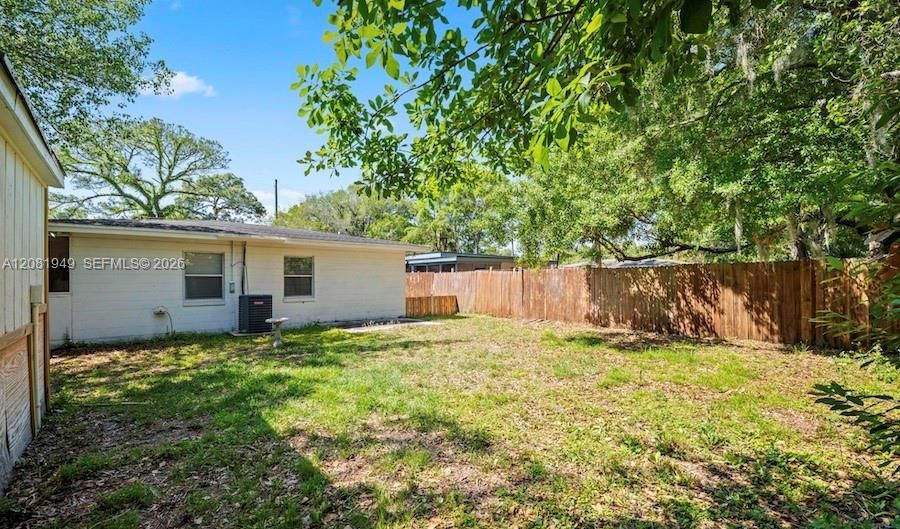 For Sale: $240,000 (2 beds, 1 baths, 1166 Square Feet)