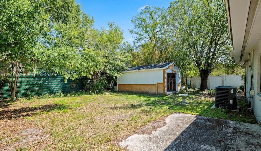 For Sale: $240,000 (2 beds, 1 baths, 1166 Square Feet)