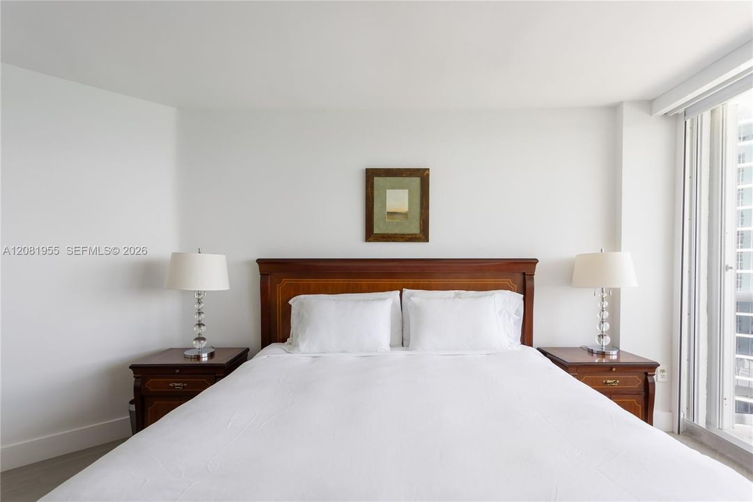 For Sale: $1,550,000 (3 beds, 2 baths, 1820 Square Feet)