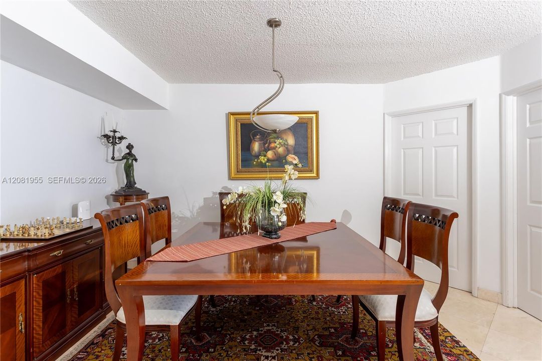 For Sale: $1,550,000 (3 beds, 2 baths, 1820 Square Feet)