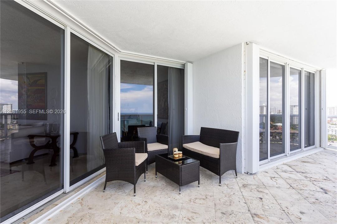 For Sale: $1,550,000 (3 beds, 2 baths, 1820 Square Feet)