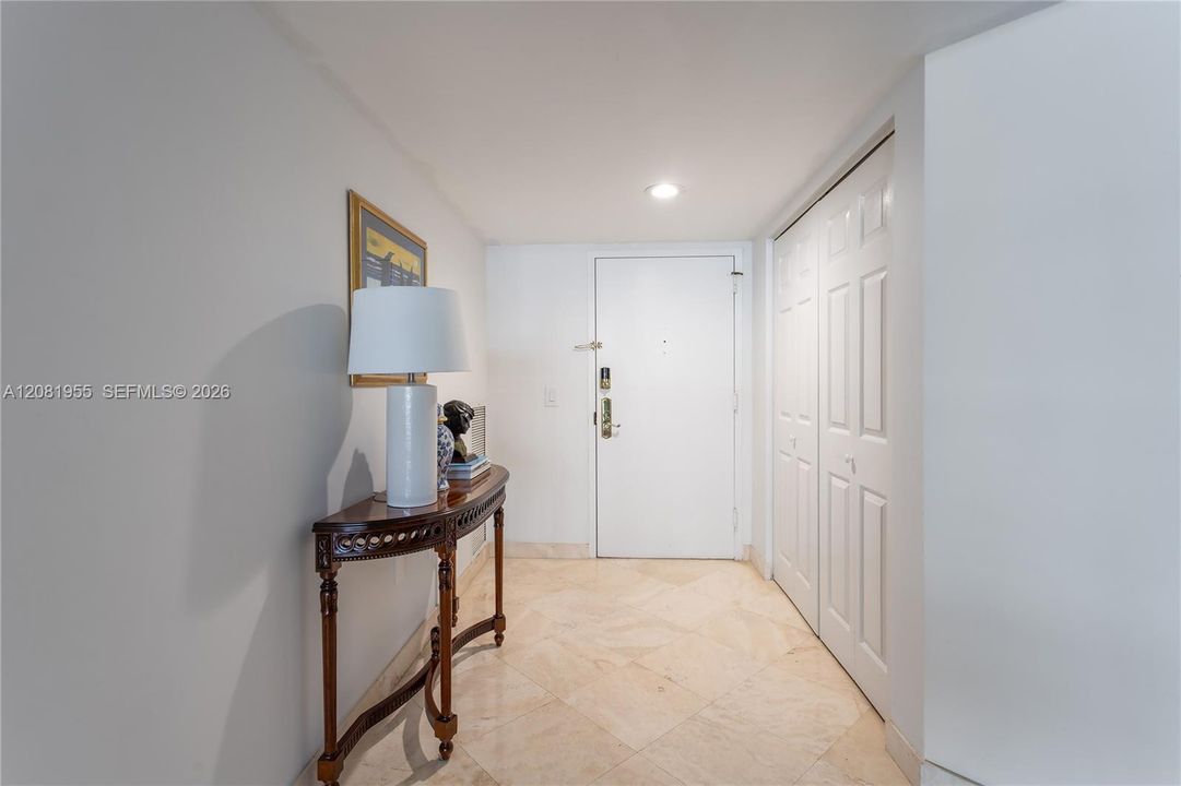 For Sale: $1,550,000 (3 beds, 2 baths, 1820 Square Feet)