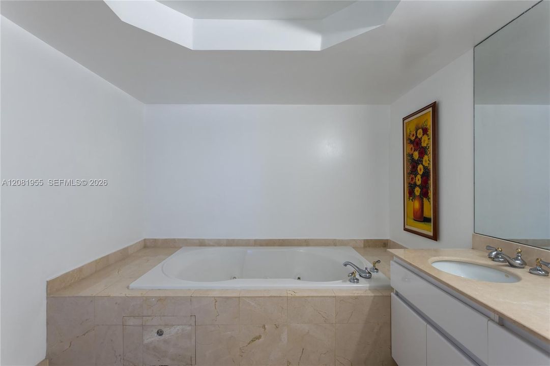 For Sale: $1,550,000 (3 beds, 2 baths, 1820 Square Feet)