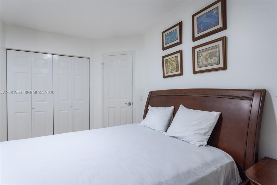 For Sale: $1,550,000 (3 beds, 2 baths, 1820 Square Feet)