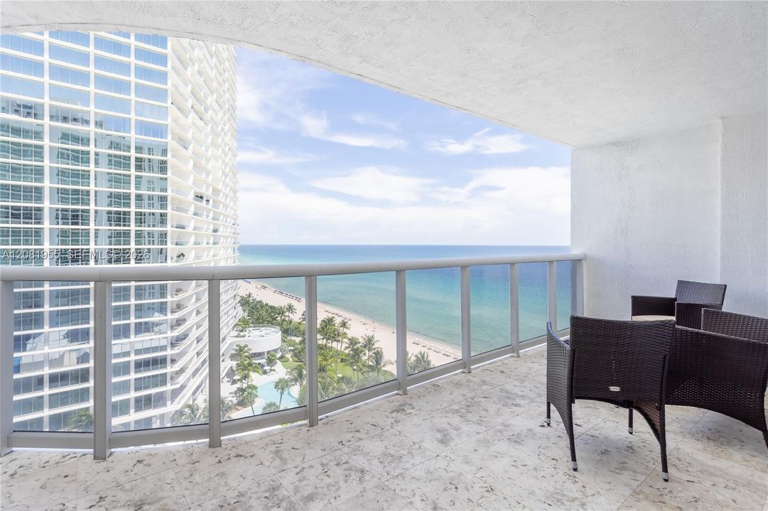 For Sale: $1,550,000 (3 beds, 2 baths, 1820 Square Feet)