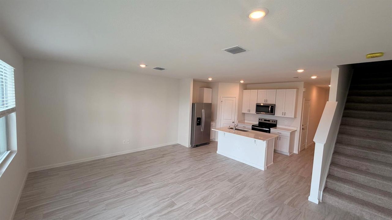 Living/dining/kitchen