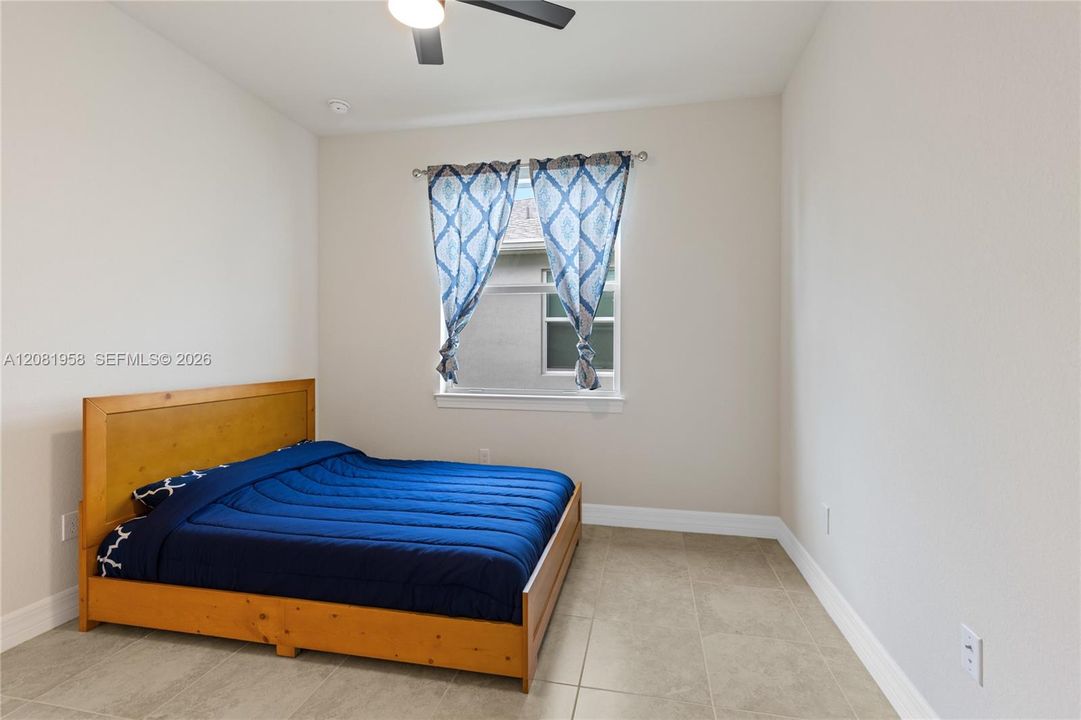 For Rent: $4,000 (5 beds, 3 baths, 2809 Square Feet)