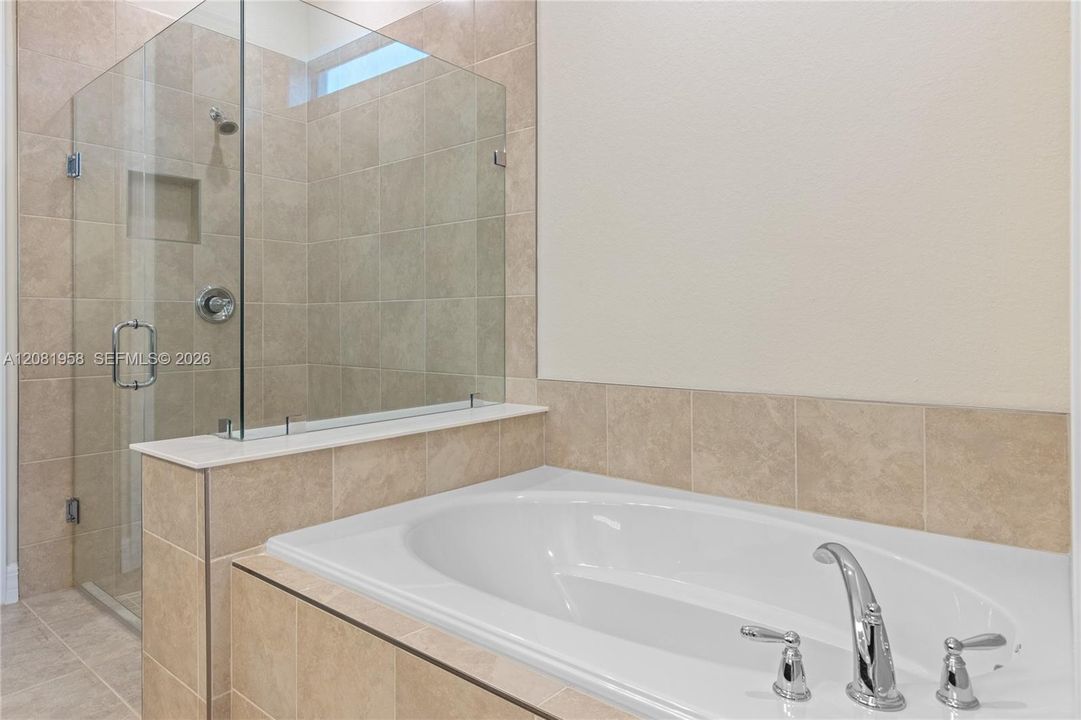 For Rent: $4,000 (5 beds, 3 baths, 2809 Square Feet)