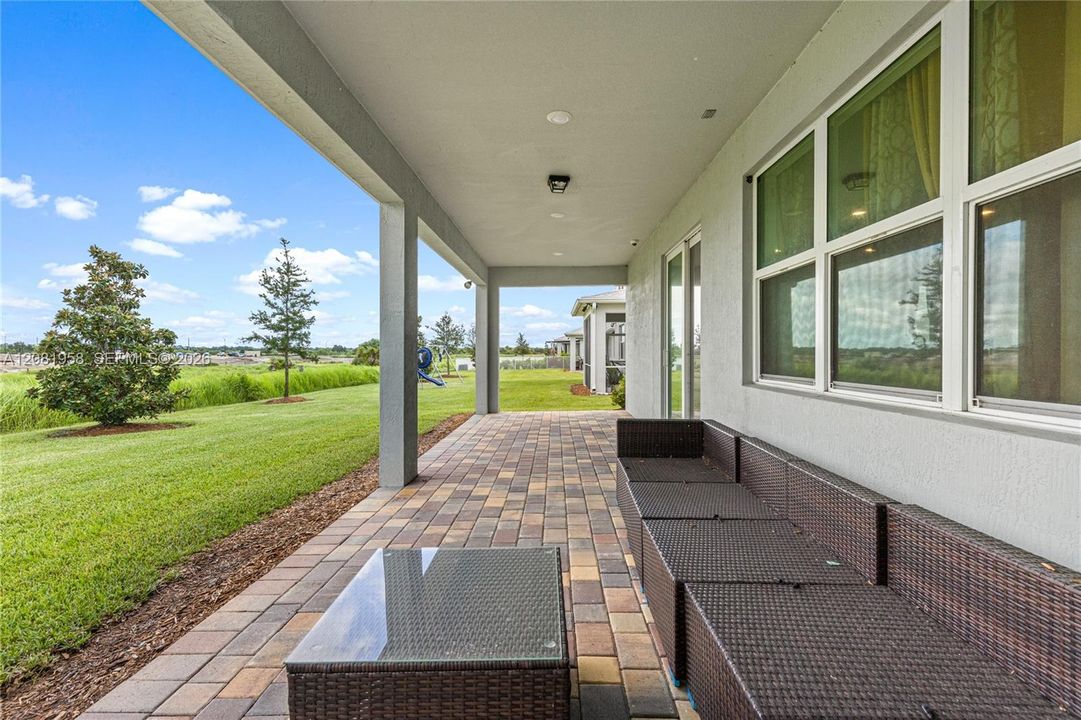 For Rent: $4,000 (5 beds, 3 baths, 2809 Square Feet)