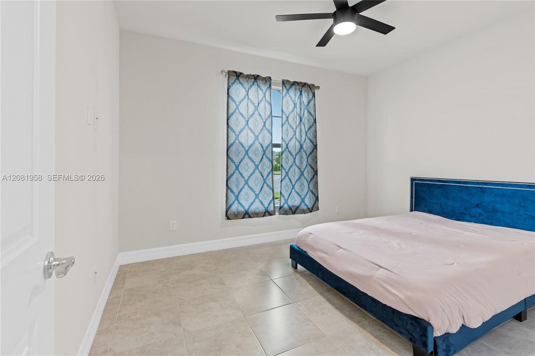 For Rent: $4,000 (5 beds, 3 baths, 2809 Square Feet)