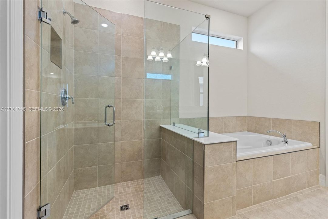 For Rent: $4,000 (5 beds, 3 baths, 2809 Square Feet)