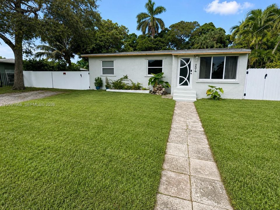 En Venta: $554,000 (3 camas, 2 baños, 1266 Pies cuadrados)