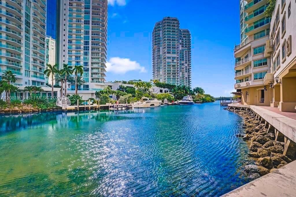 En Venta: $819,000 (3 camas, 2 baños, 1458 Pies cuadrados)