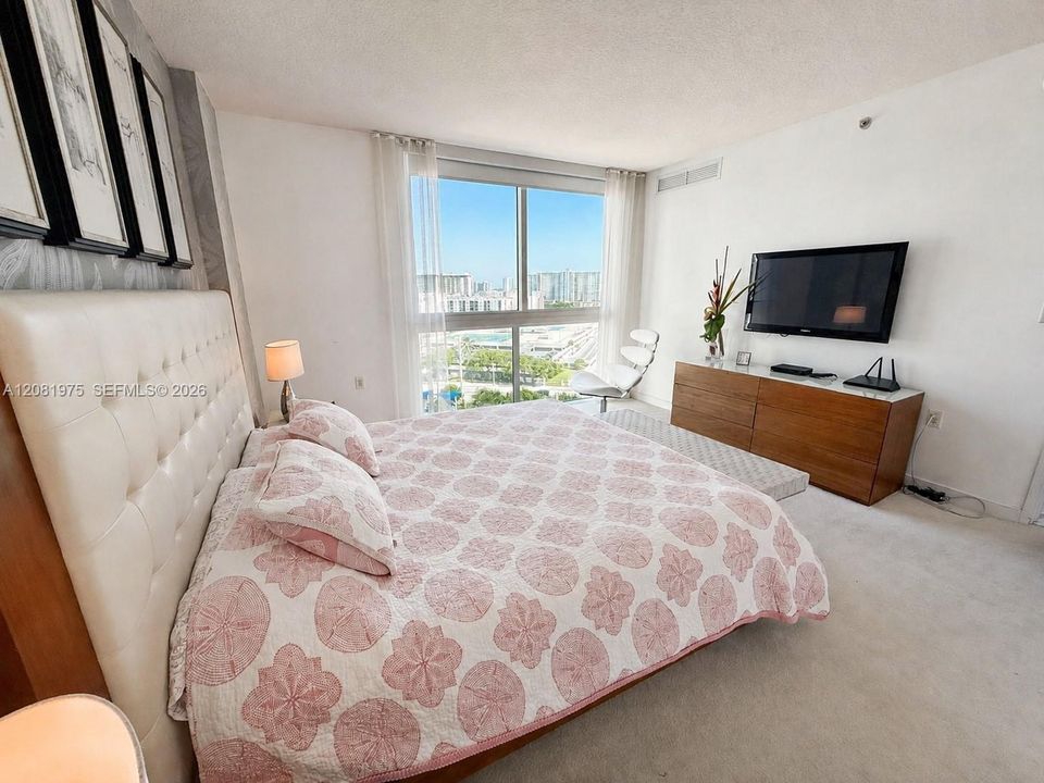 En Venta: $819,000 (3 camas, 2 baños, 1458 Pies cuadrados)