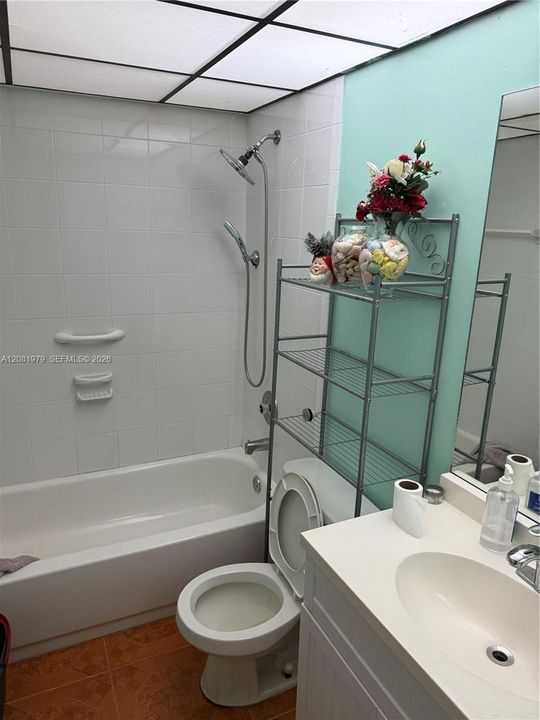 В аренду: $1,675 (2 спален, 2 ванн, 960 Квадратных фут)