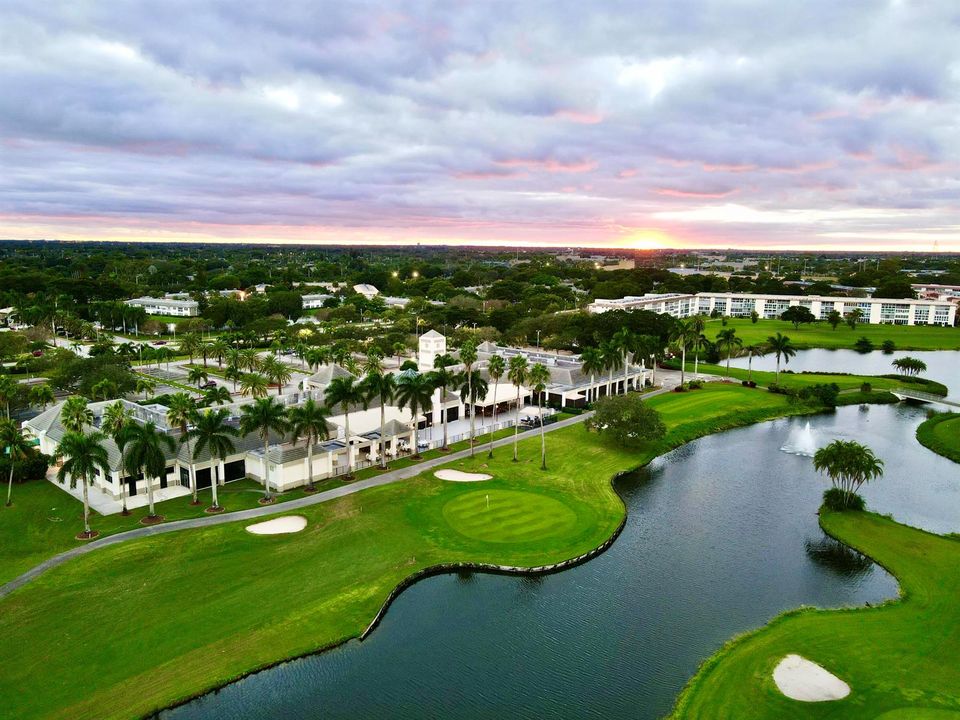 60 WYNMOOR COUNTRY CLUB WESTERN SUNSET V