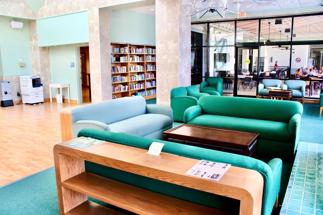 68 READING ROOM AREA AT WYNMOOR COUNTRY