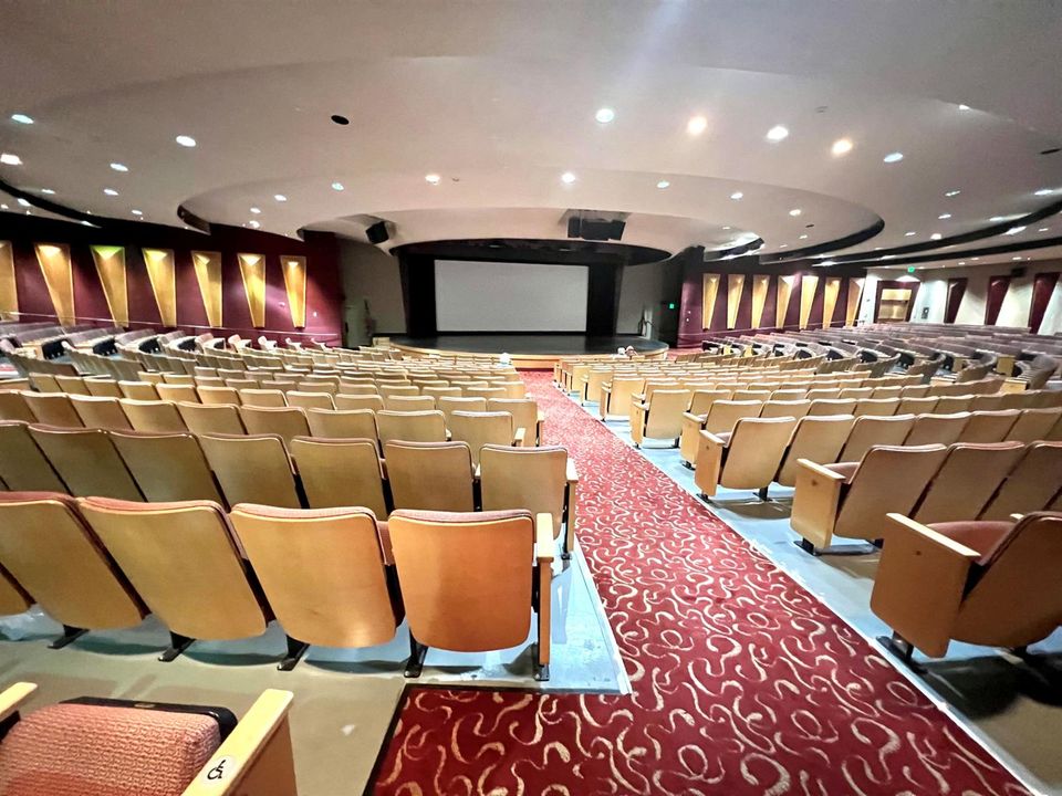 81 962 SEATS AVAILABLE AT WYNMOOR THEATE