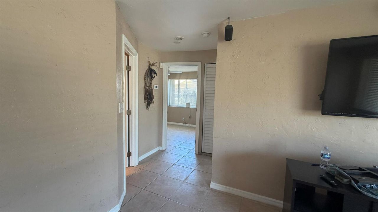 1531 NE 30th LR-BR view
