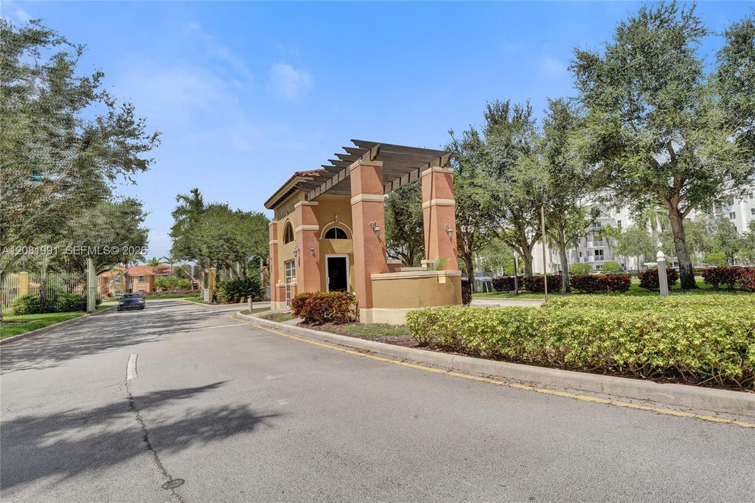 En Venta: $400,000 (2 camas, 2 baños, 1512 Pies cuadrados)