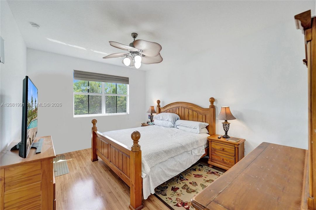 En Venta: $400,000 (2 camas, 2 baños, 1512 Pies cuadrados)