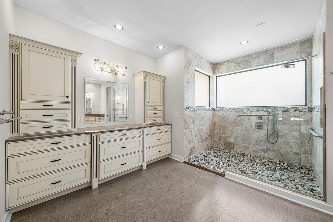 Primary bath