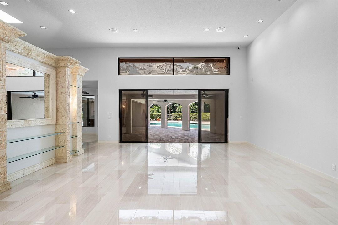 Living room to the outside patio