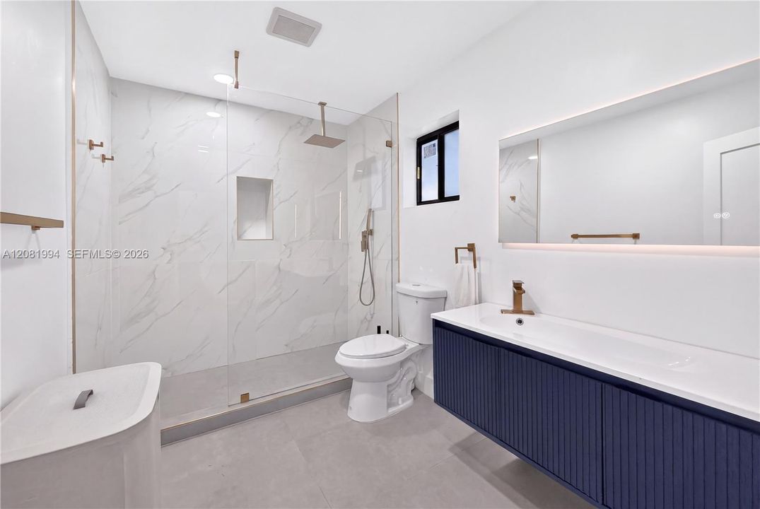 For Sale: $1,495,000 (5 beds, 3 baths, 2525 Square Feet)