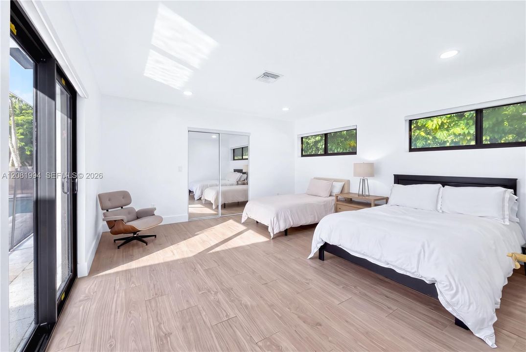 For Sale: $1,495,000 (5 beds, 3 baths, 2525 Square Feet)