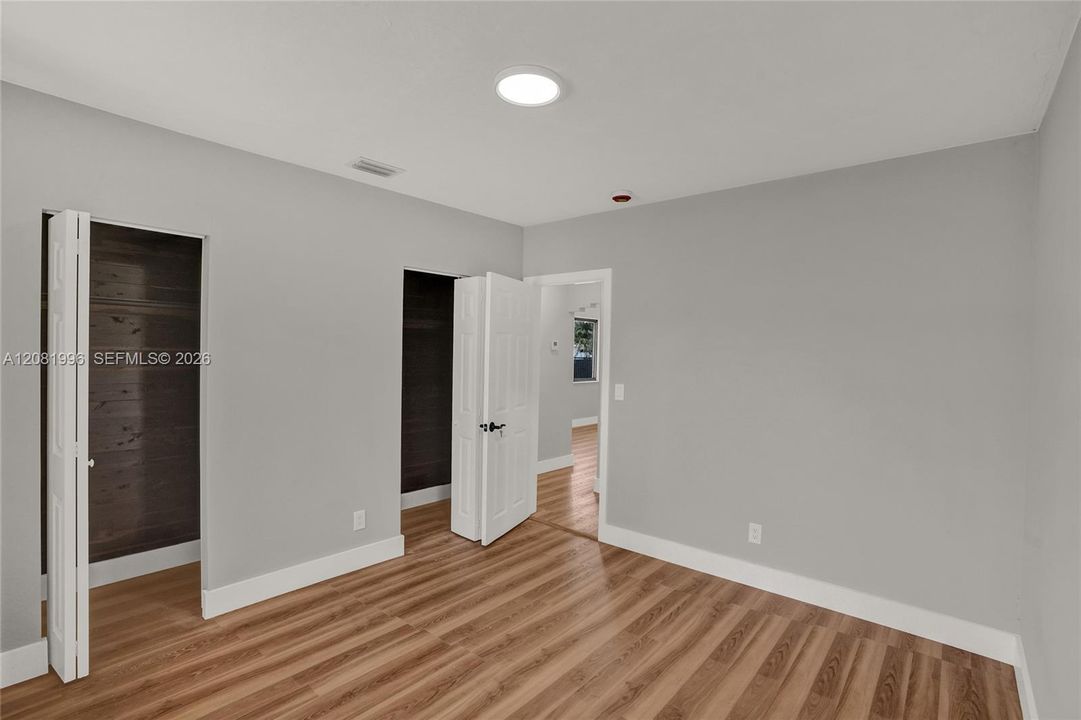 En Venta: $699,000 (4 camas, 2 baños, 1533 Pies cuadrados)