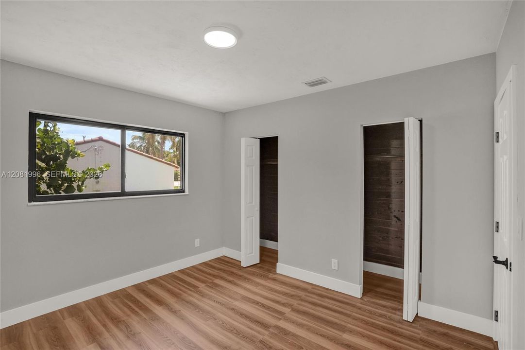 En Venta: $699,000 (4 camas, 2 baños, 1533 Pies cuadrados)