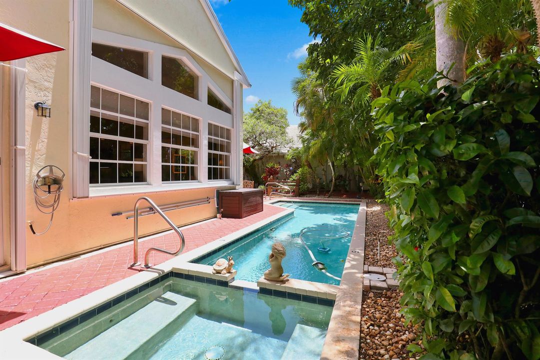 Pool & Spa