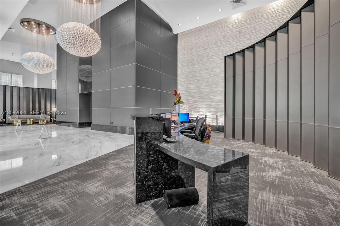 For Rent: $3,250 (1 beds, 1 baths, 702 Square Feet)