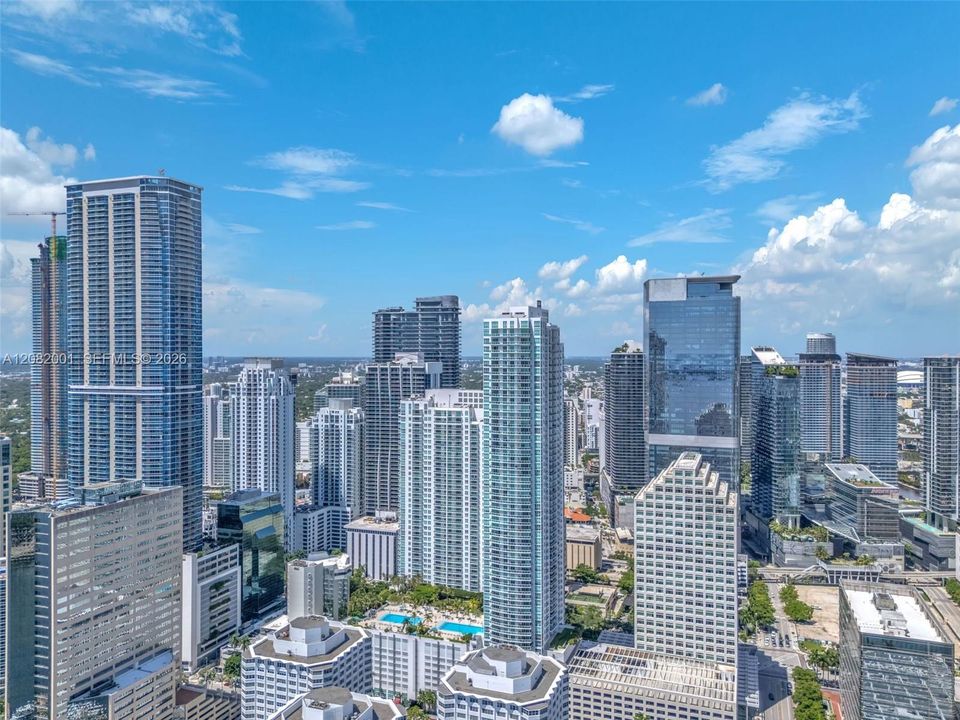 For Rent: $3,250 (1 beds, 1 baths, 702 Square Feet)