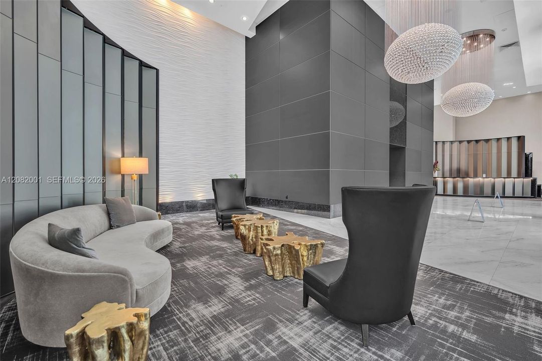 For Rent: $3,250 (1 beds, 1 baths, 702 Square Feet)