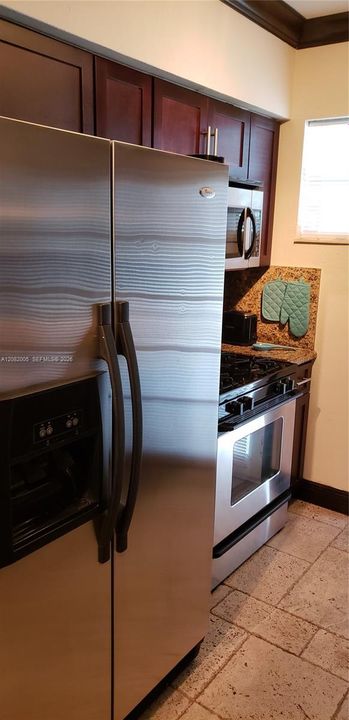 En Venta: $449,000 (1 camas, 1 baños, 700 Pies cuadrados)