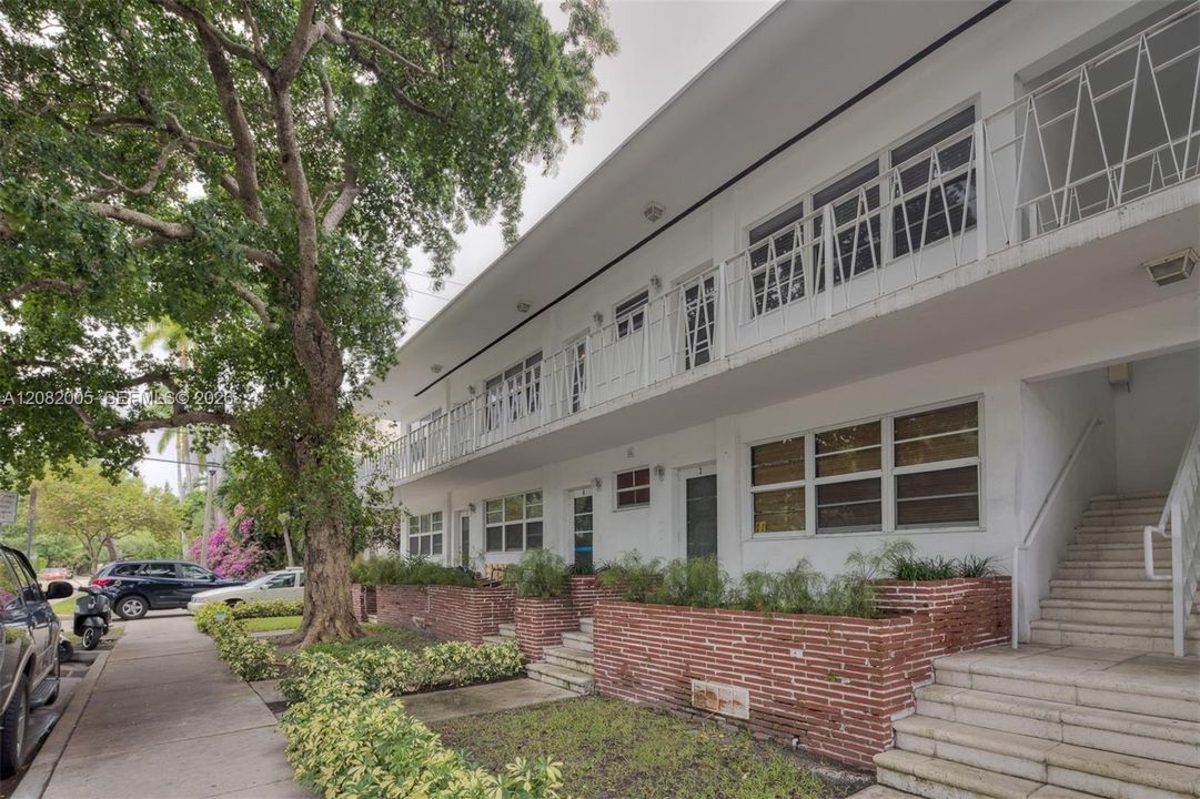 En Venta: $449,000 (1 camas, 1 baños, 700 Pies cuadrados)